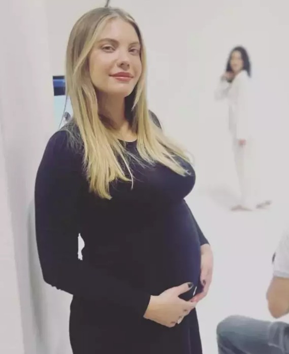 Ünlü çiftin mutlu günü!